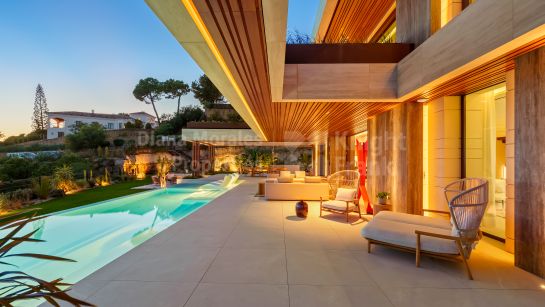 Villa for sale in Benahavis