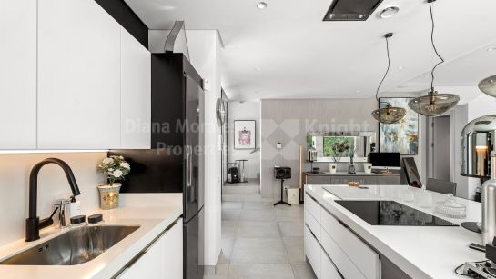 Villa en venta en Arboleda, Estepona Este