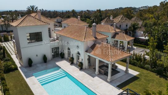 Villa en venta en La Cerquilla, Nueva Andalucia