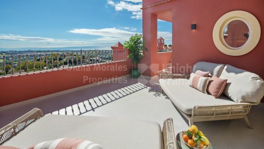 Zweistöckiges Penthouse zum Verkauf in Monte Halcones, Benahavis