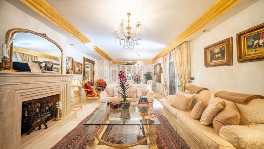 Apartamento Planta Baja en venta en Lagos de Sierra Blanca, Marbella Milla de Oro