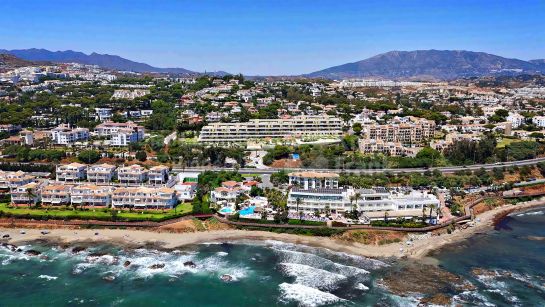 Апартамент на нижнем этаже на продажу в Cala de Mijas, Михас Коста