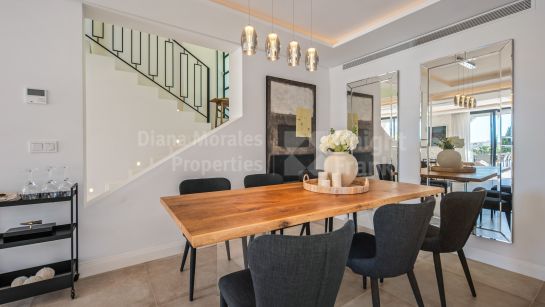 Villa for sale in Los Naranjos Hill Club, Nueva Andalucia