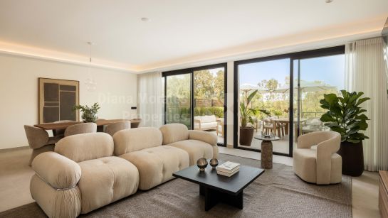 Apartamento en venta en Palacetes Los Belvederes, Nueva Andalucia