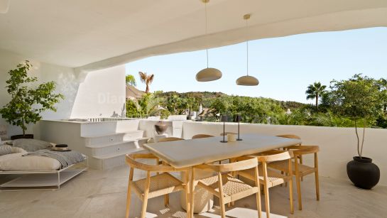 Apartment for sale in Lomas de La Quinta, Benahavis