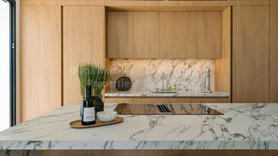 Apartment for sale in Lomas de La Quinta, Benahavis