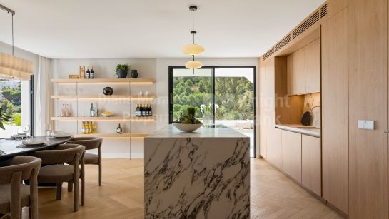 Apartment for sale in Lomas de La Quinta, Benahavis