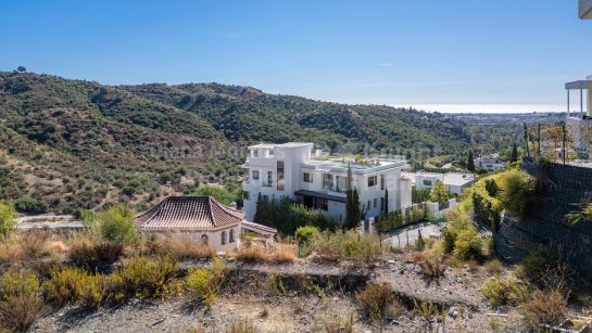 Parcela en venta en Lomas de La Quinta, Benahavis