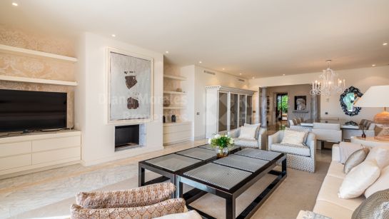 Apartment to rent in Los Monteros Playa, Marbella East