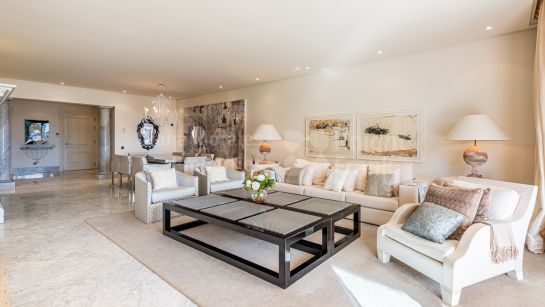 Apartment to rent in Los Monteros Playa, Marbella East