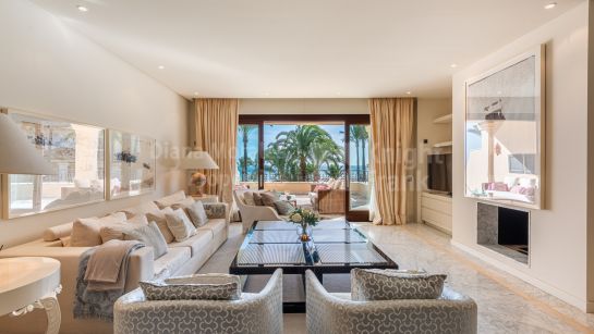 Apartment to rent in Los Monteros Playa, Marbella East