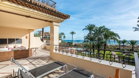 Apartment to rent in Los Monteros Playa, Marbella East