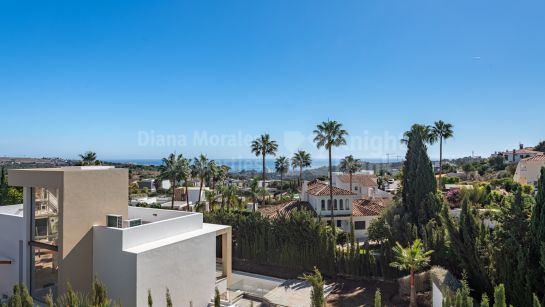 Villa for sale in Valle Romano, Estepona West