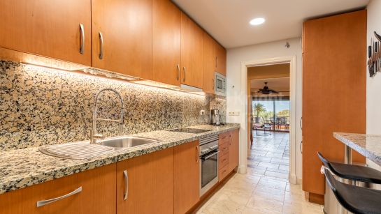 Apartamento en venta en Benatalaya, Estepona Este