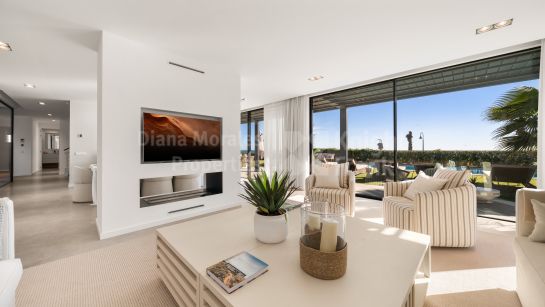 Villa for sale in El Saladillo, Estepona East