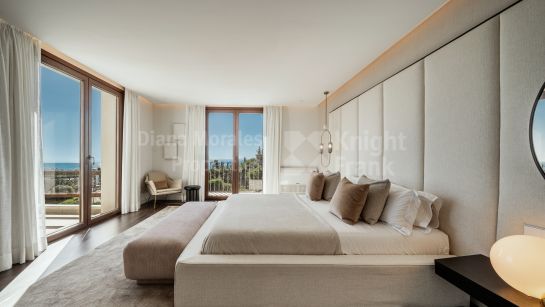 Villa for sale in Selwo, Estepona East