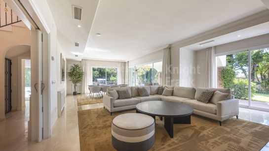 Villa for sale in La Reserva de la Quinta, Benahavis