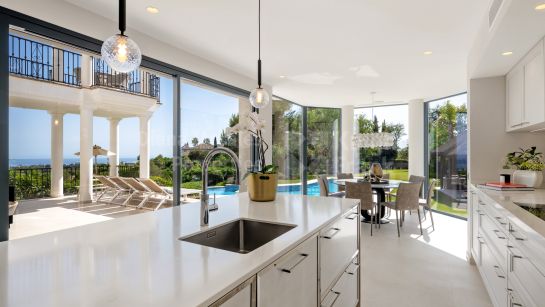 Вилла на продажу в Marbella Hill Club, Золотая Миля