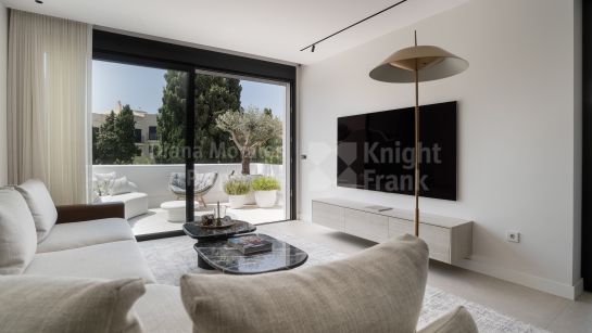 Zweistöckiges Penthouse zum Verkauf in Jardines de las Fuentes, Puerto Banus