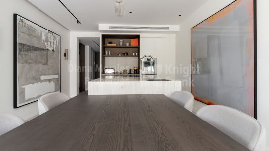 Zweistöckiges Penthouse zum Verkauf in Jardines de las Fuentes, Puerto Banus