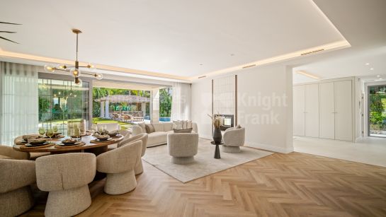 Villa for sale in Los Arqueros, Benahavis