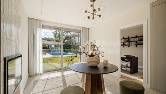 Villa for sale in Los Arqueros, Benahavis