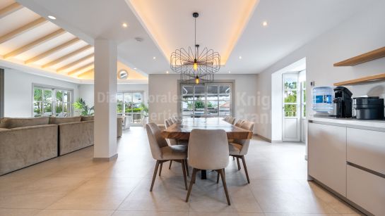 Villa for sale in Los Naranjos Golf, Nueva Andalucia