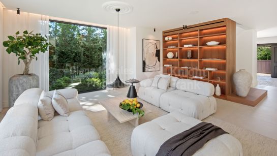 Вилла на продажу в Las Brisas, Новая Андалусия