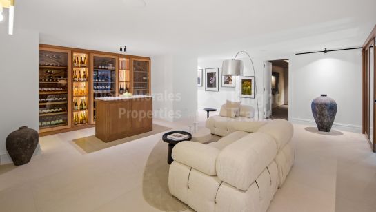 Вилла на продажу в Las Brisas, Новая Андалусия