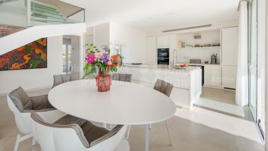 Zweistöckiges Penthouse zum Verkauf in Monte Paraiso, Marbella Goldene Meile
