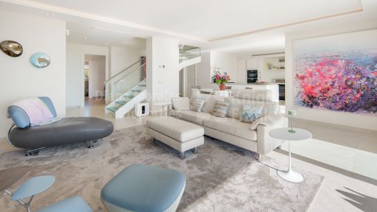 Zweistöckiges Penthouse zum Verkauf in Monte Paraiso, Marbella Goldene Meile