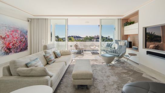 Zweistöckiges Penthouse zum Verkauf in Monte Paraiso, Marbella Goldene Meile