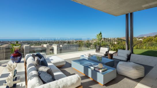 Villa en venta en The Hills, Benahavis