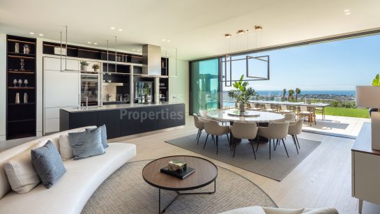 Villa en venta en The Hills, Benahavis