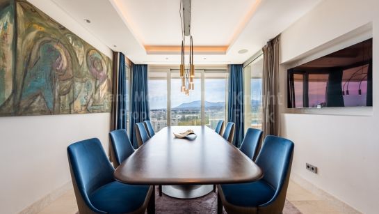Villa en venta en Nueva Andalucia, Marbella