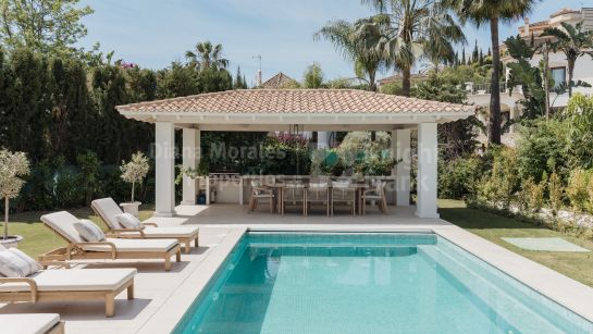 Villa zum Verkauf in Los Arqueros, Benahavis