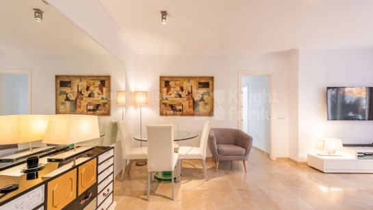 Apartamento en venta en Coto Real II, Marbella Milla de Oro