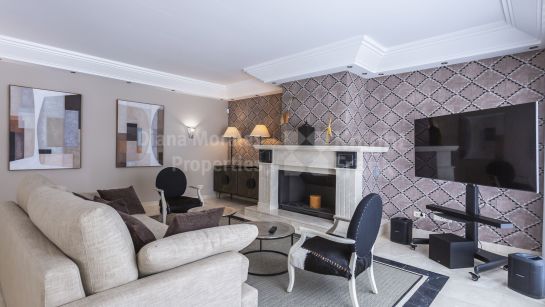Villa en venta en El Madroñal, Benahavis
