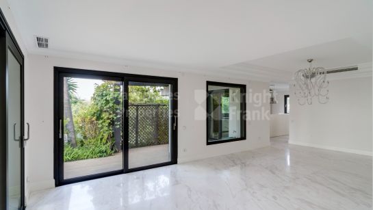 Вилла на продажу в Lomas de Magna Marbella, Золотая Миля