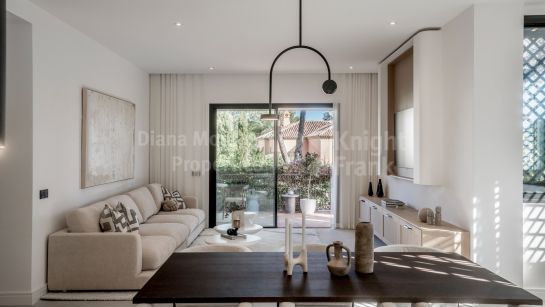 Apartamento Planta Baja en venta en Altos Reales, Marbella Milla de Oro