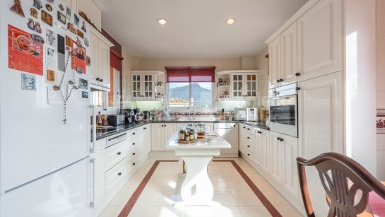 Apartamento en venta en Les Belvederes, Nueva Andalucia