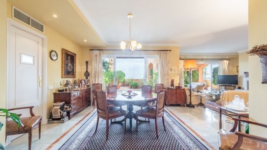 Apartamento en venta en Les Belvederes, Nueva Andalucia