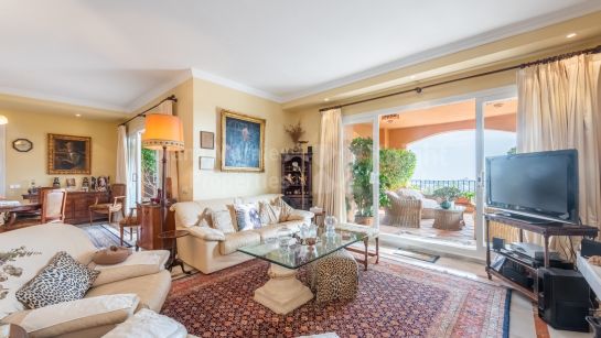Apartamento en venta en Les Belvederes, Nueva Andalucia