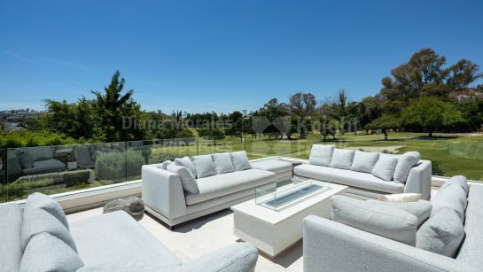 Villa zum Verkauf in Los Naranjos, Nueva Andalucia