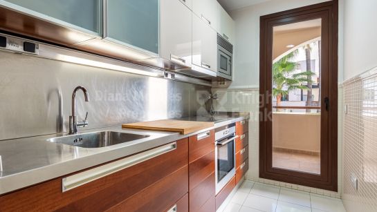 Wohnung zum Verkauf in Medina de Banús, Nueva Andalucia