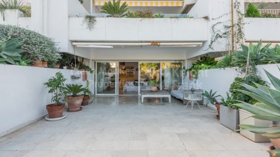 Apartment for sale in Las Terrazas de Las Lomas, Marbella Golden Mile