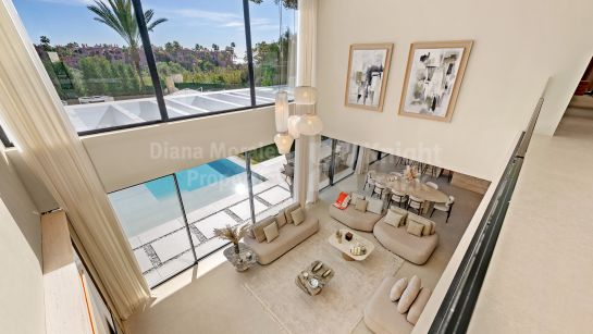 Villa zum Verkauf in Los Monteros, Marbella Ost