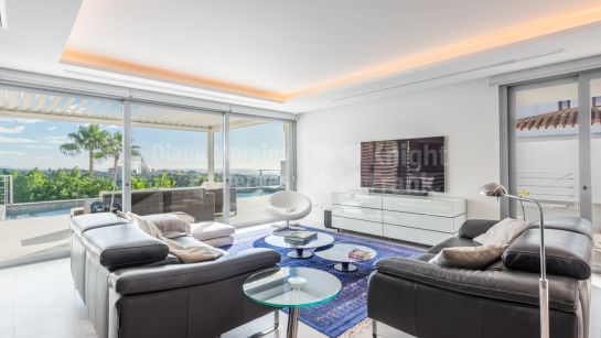 Villa en venta en Las Lomas de Nueva Andalucia