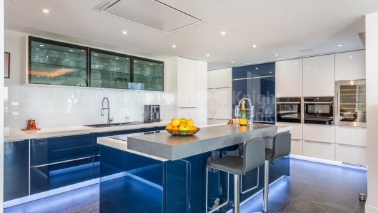 Villa en venta en Las Lomas de Nueva Andalucia