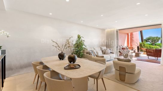 Апартамент на нижнем этаже на продажу в Almenara Beach, Восточная Эстепона